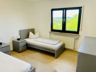 Panoramablick Ferien- und Monteurwohnung OG - 4