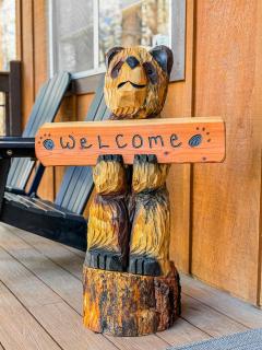 Moki Pines Chalet - Stylish Stay Among the Pines - 9