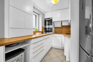 Modzelewskiego Spacious Apartment by BookingHost - Varsovie - 7