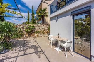 Apartments in Crikvenica 45902 - 1