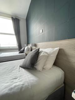 The Whittington and Cat - 8