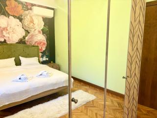 Boutique Central 2 BR Apartment - 8