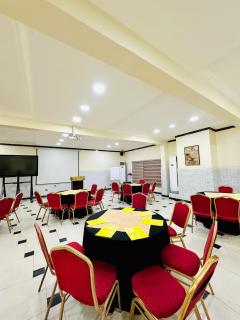 Golden Tulip Hotel- Evergreen Port Harcourt - 1