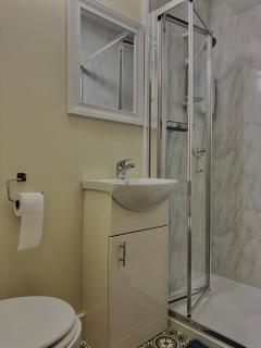 Mallview Coach House - 7