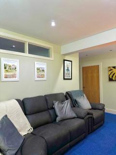 Mallview Coach House - 1