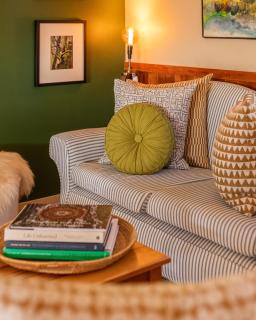 Cedar Cottage Meander - 1