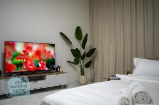 Private Beach 1BR-Yacht Club-Work Space-Pool-Gym - 3