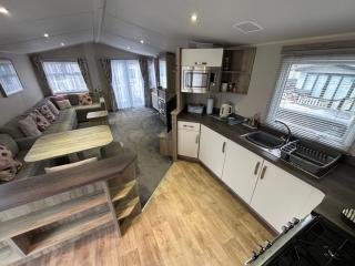 Belle Aire Caravan Park, Sleeps 6, Bed Linen and Towels Included, Free WiFi, Pets Welcome - 7