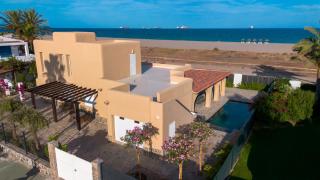 La Esquinita, Villa 1ª línea Puerto Rey - 0