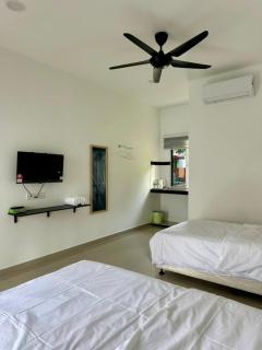 Inap Keranji Homestay With Pool - 1