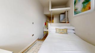 Studio Flat in Queens Road - 1