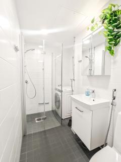 Spacious and Comfy Apartment, 15 Mins from Airport, 17 Minutes to City Center - 7