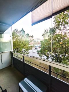 Spacious and Comfy Apartment, 15 Mins from Airport, 17 Minutes to City Center - 2