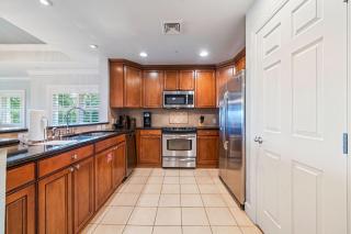 Centre Court Seagrove - 2