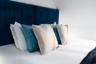 Syster Properties Leicester LE3 Stay with Free Parking Peaceful Area at Sangha walk - 3