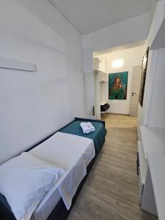 Libra Apartment - near Train Station & Wi-Fi - 5