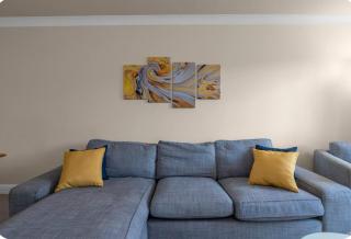 2 bedroom apartment in Central Edinburgh - 5