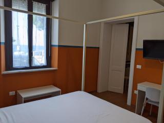 Mola Mola Beach House - 8