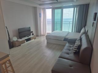 Trium Ocean View - 9