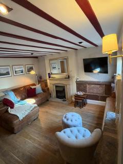 Central Two Bed Cottage On Watergate Street by Cheshire Escapes - 3