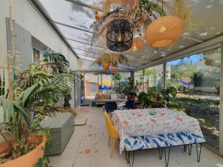 Spacieuse Maison d'artiste en Provence - Jardin, Véranda, Four à pizza et terrain de pétanque ! - 9