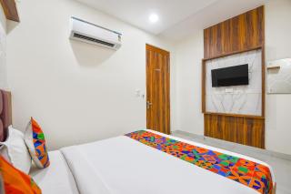 FabHotel Royal Metro - 1