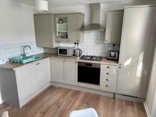 Family friendly 2 bedroom bungalow - 6