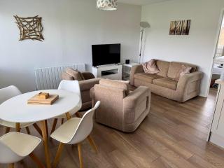 Family friendly 2 bedroom bungalow - 5