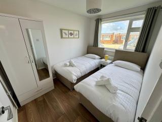 Family friendly 2 bedroom bungalow - 8