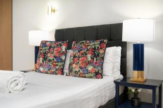 Covent Garden Two Bedroom Apartment - 9