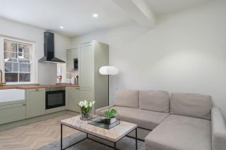 Covent Garden Two Bedroom Apartment - 1