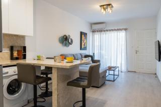 One Bedroom Apartment at Lighthouse Beach - 4