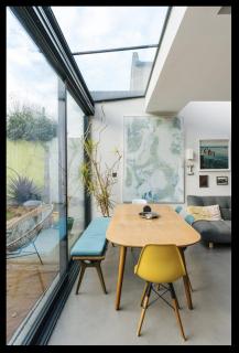 Large, modern, light, open plan designer house - 1