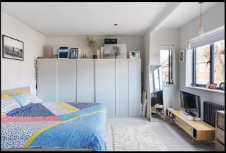 Large, modern, light, open plan designer house - 3