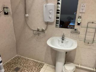 Squirrel View Cottage B&B - 1