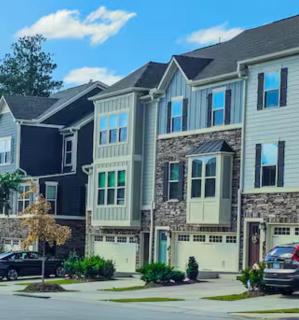 Minutes from Fenton, WakeMed, UNC Rex, RDU, RTP & Downtown - 7