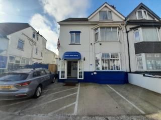 Torbay Guesthouse - 9