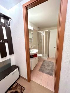 Leo Loft - Mountain Getaway near Slopes - 4