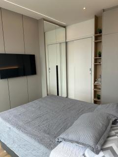 Apto lindo com área de lazer na praia brava - 8