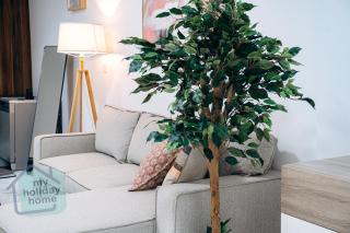 Stylish Studio Apt Steps to Beach & Marina Views - 1