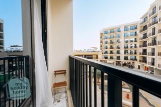 Stylish Studio Apt Steps to Beach & Marina Views - 6