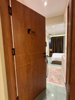 The Pyramid Vault View INN - 9