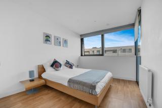 Modern & Spacious 1-Bed Apartment in Central London with Full Amenities - 5