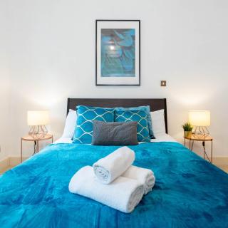 2 Bedroom Apartment - City Centre - Private Parking - 81UM - 4