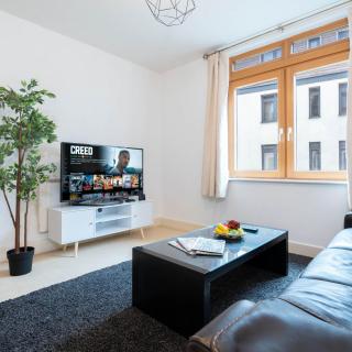 2 Bedroom Apartment - City Centre - Private Parking - 81UM - 9