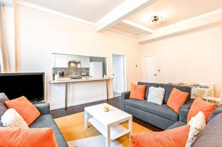 Large,High Ceilings,2 Bathroom,Elevator - 0