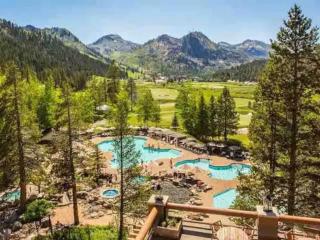 Remodeled Second Floor Valley View suite - 9