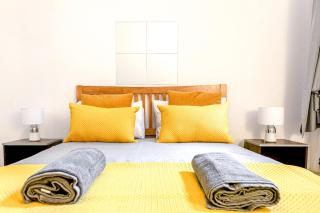 Large,High Ceilings,2 Bathroom,Elevator - 4