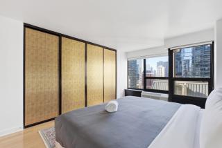 2bd River North Million Dollar Views! Parking Incl condo - 2