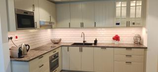 La Buena Vida Holiday Homes, Luxe, 3BR with, full kitchen, Marina View, by JBR Beach, Tram & Marina - Dubai - 5